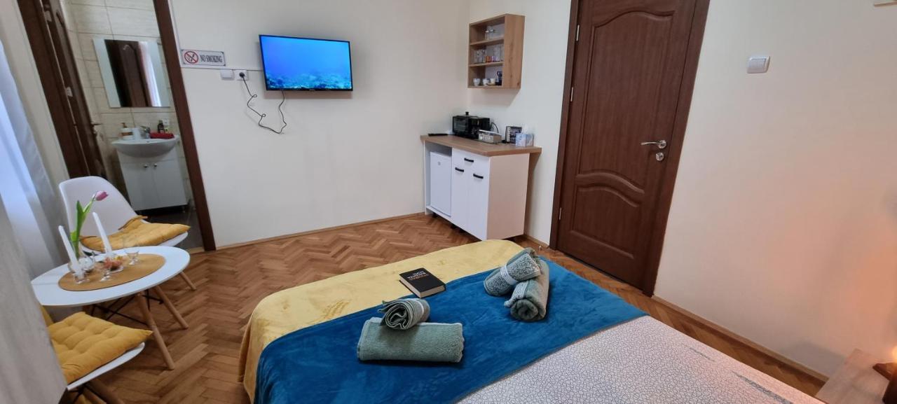 Happy Mood Apartments Brasov Luaran gambar