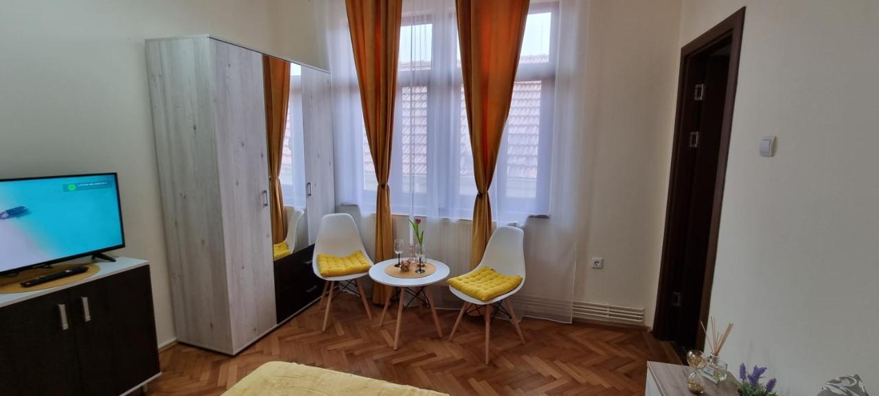Happy Mood Apartments Brasov Luaran gambar