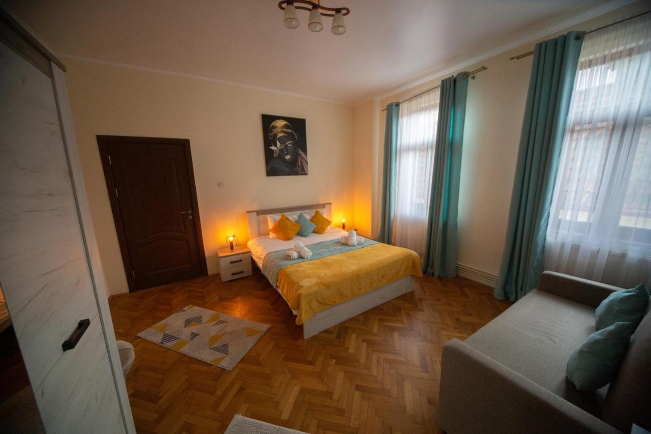 Happy Mood Apartments Brasov Luaran gambar