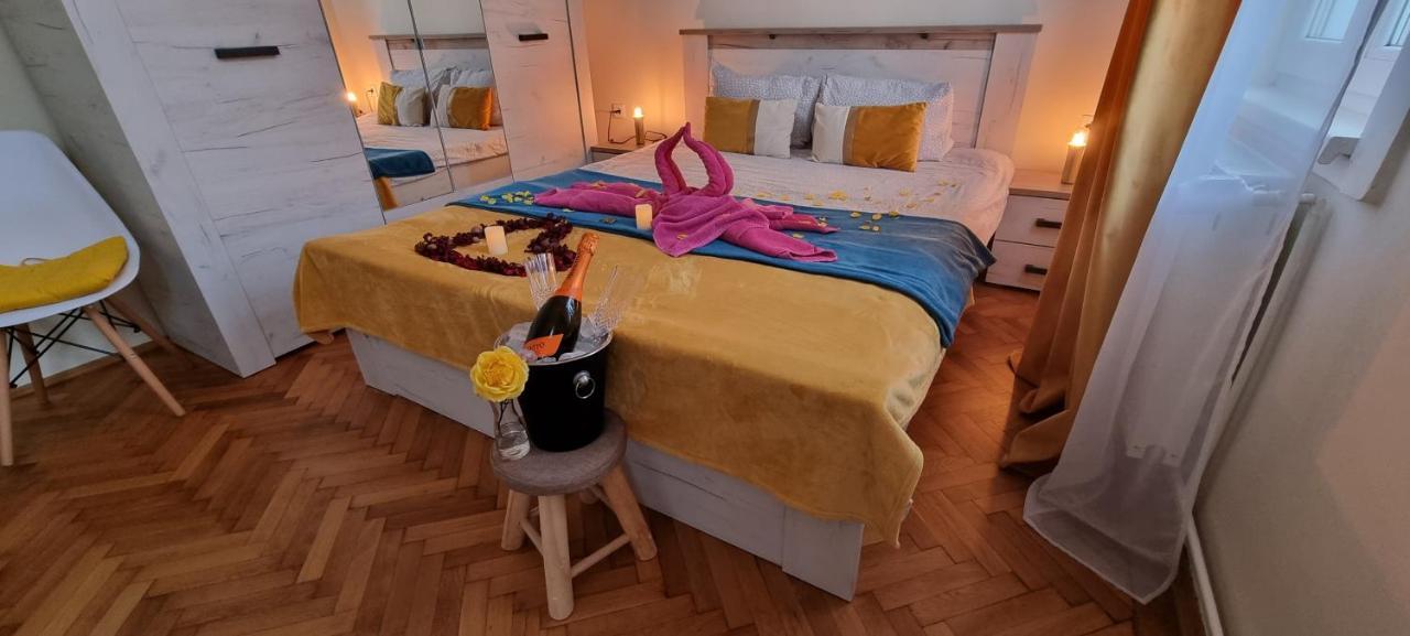 Happy Mood Apartments Brasov Luaran gambar