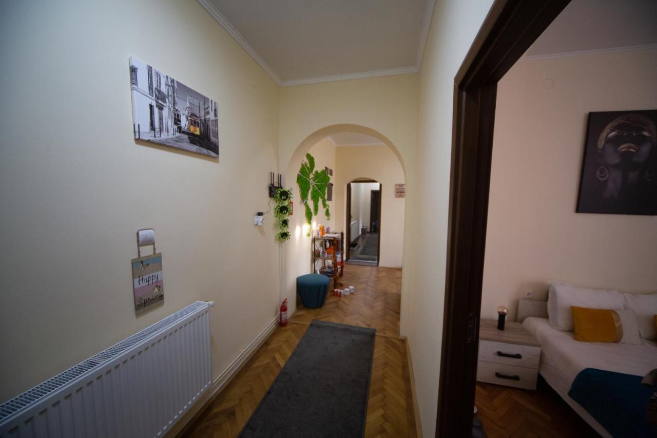 Happy Mood Apartments Brasov Luaran gambar